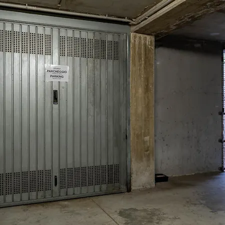公寓 Garage & Station - Self Check-in & Access *